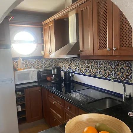 Apartamento Cozy One Bedroom, Big Balcony, Pool Area - Yamasol